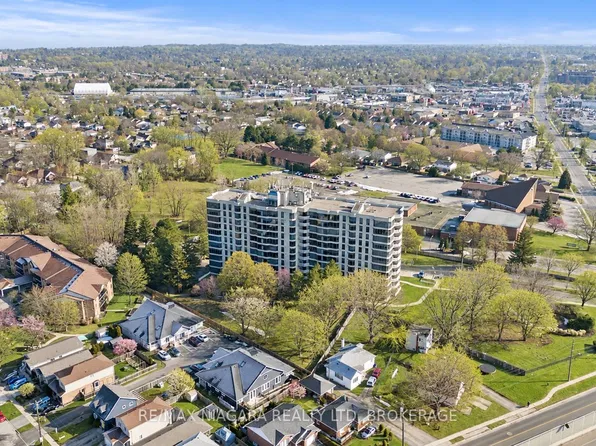 81 Scott St #601, Saint Catharines, ON L2N 7L5