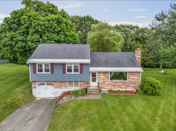 109 Water Street, Guilford, ME 04443