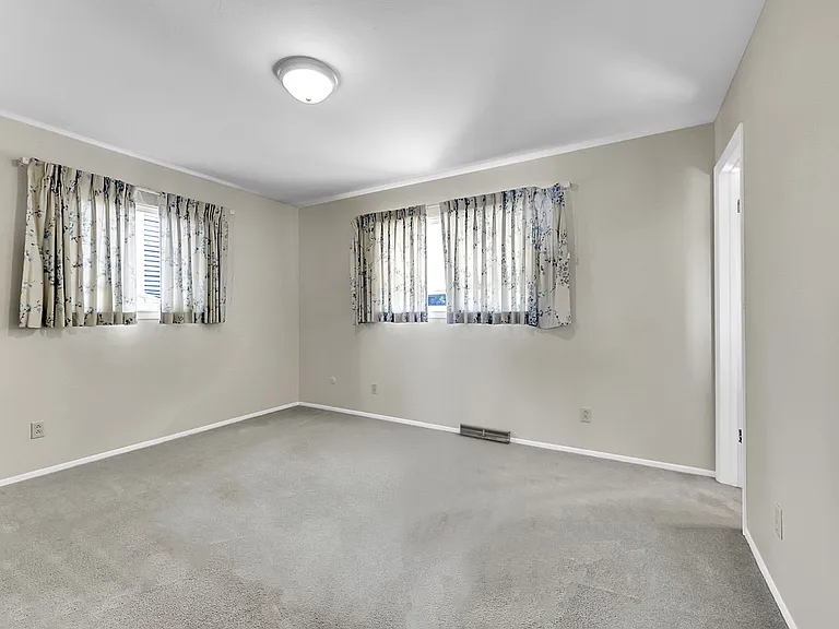 4220 Edwinstowe Ave — Photo 24