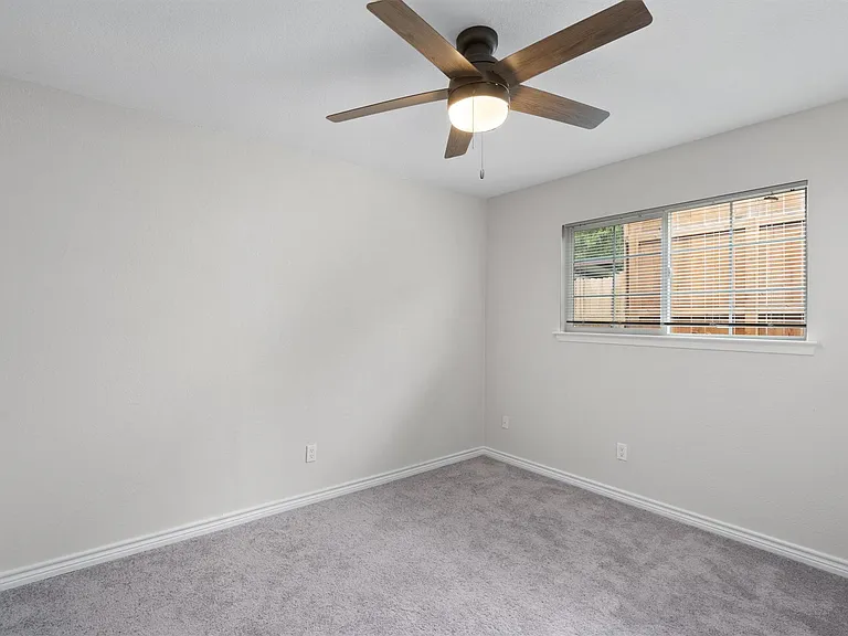 2532 Chaparral Trl — Photo 16