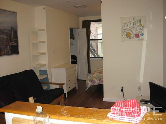 2nd image of 44 W 14th St APT 4D