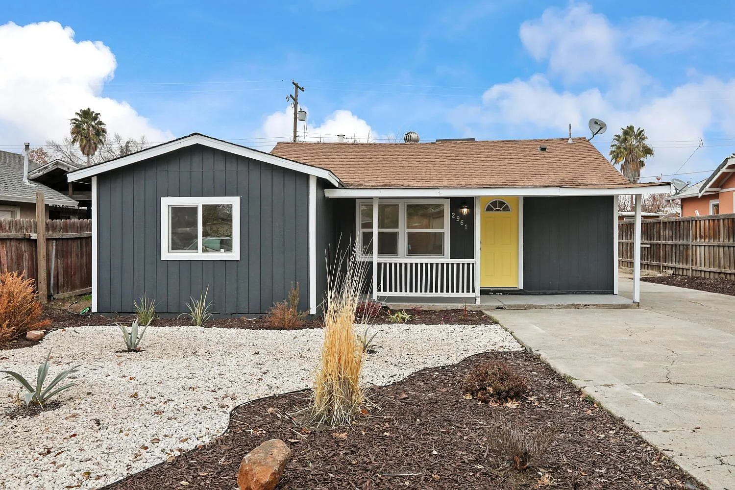 2961 37th Ave photo 1
