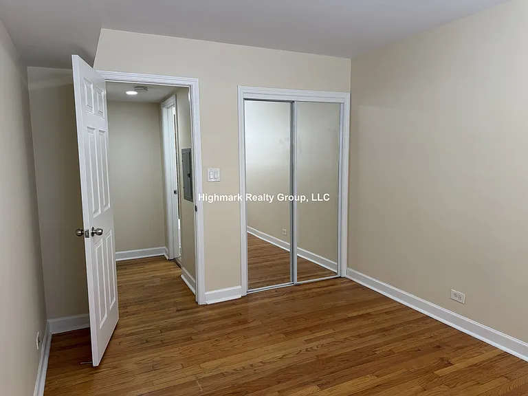 2642 W Foster Ave #105C — Photo 8