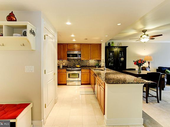 5th image of 5 Park Pl APT 320