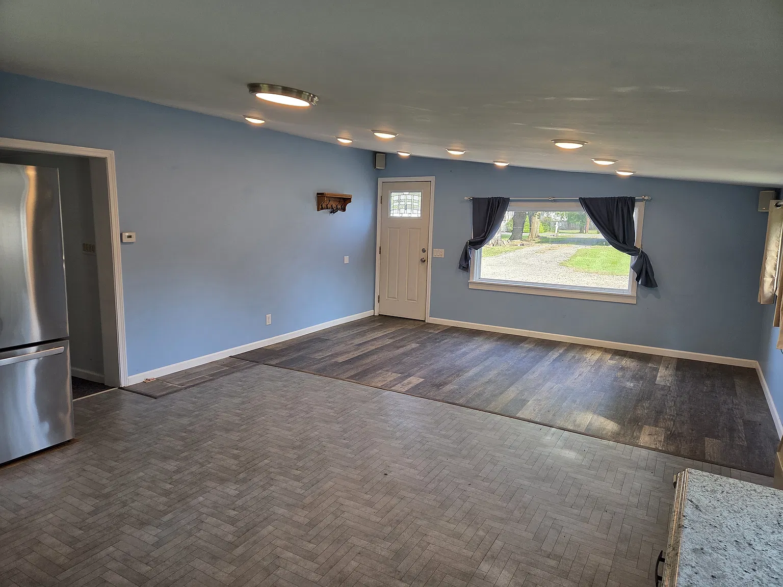 3 bed, 1200 sqft, $2,000 — Photo 4