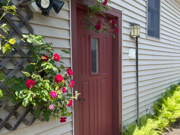 173 Jennings Rd #1, Fairfield, CT 06825