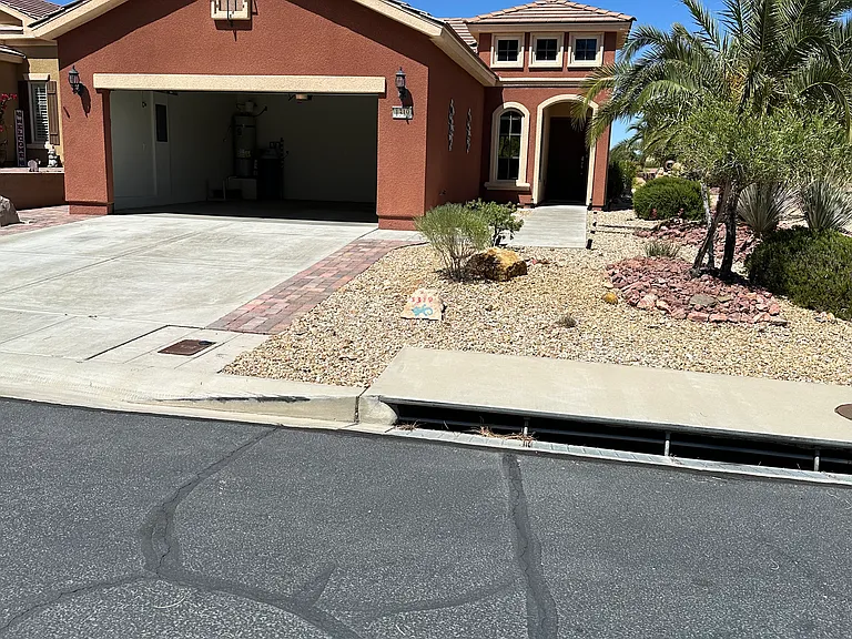 1319 Beehive Ln — Photo 1