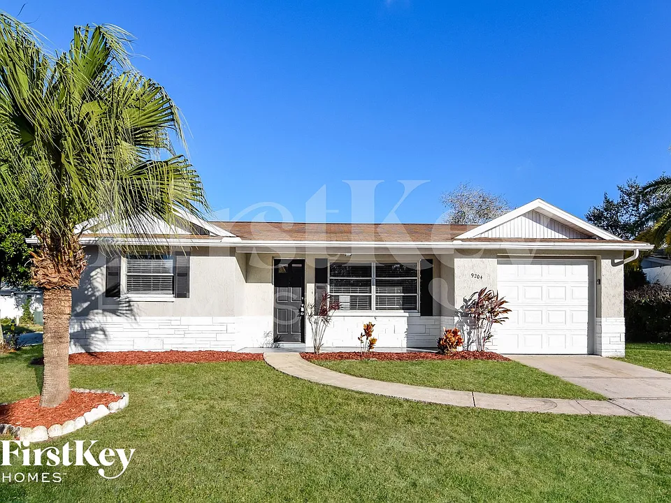 9204 Lido Ln