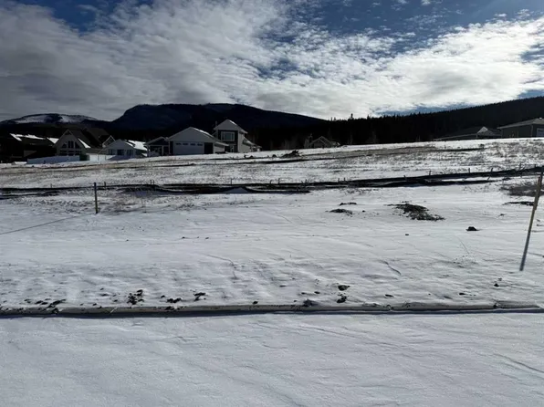445 Lily Ave, Nordegg, AB T0M 2H0