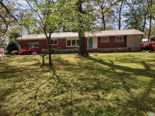 105 Westwood Dr, Tullahoma, TN 37388