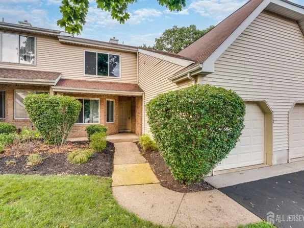 112 Nathan Dr, North Brunswick, NJ 08902