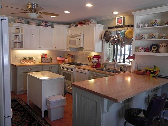 3rd image of 81 Joy Ln NW