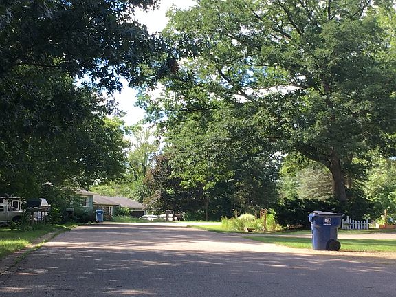 5th image of 51732 Pleasant Dr