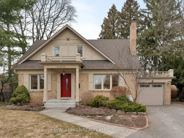 2184 Guthrie Ln, Mississauga, ON L4Y 1W9