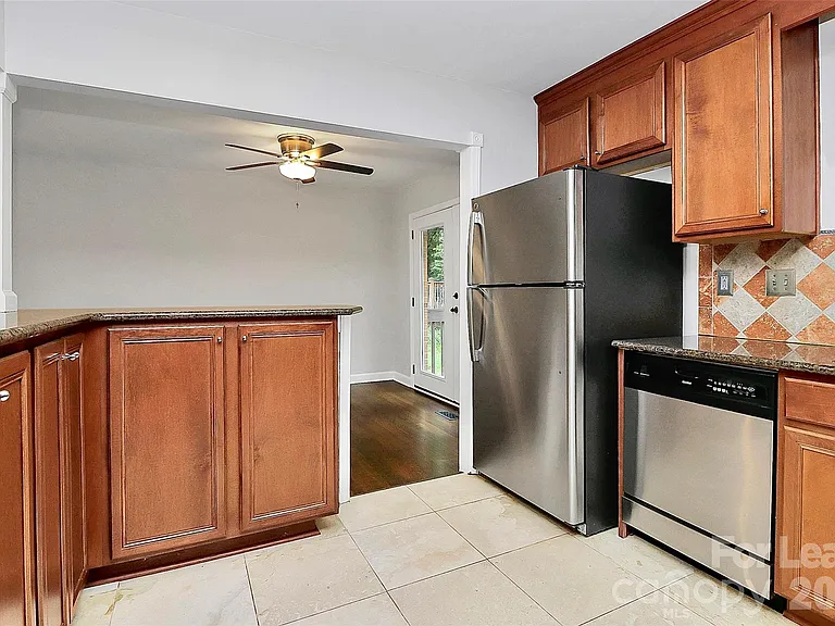 6133 Colchester Pl — Photo 24
