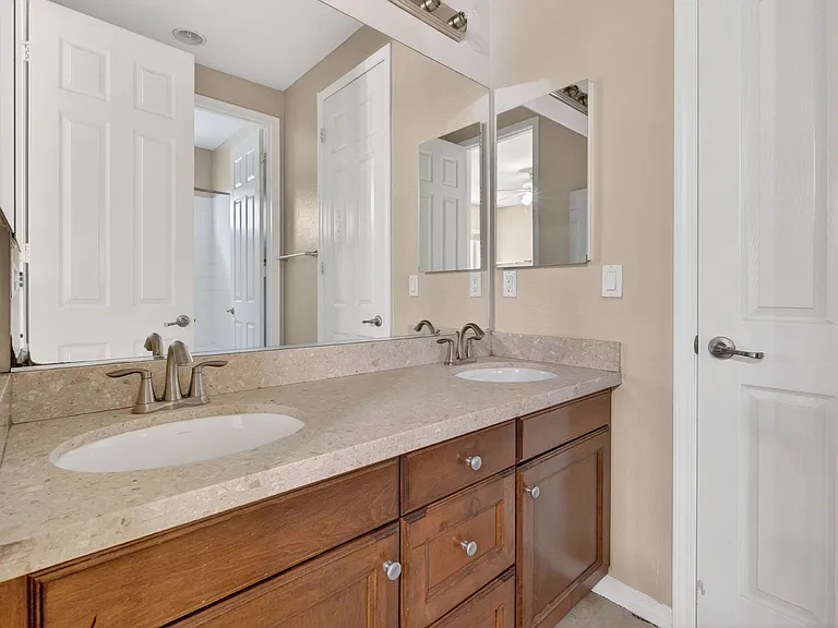 26525 Craftsmen Ct — Photo 36