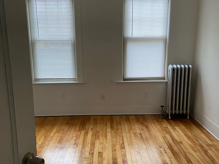 33 Richards St #2 — Photo 6