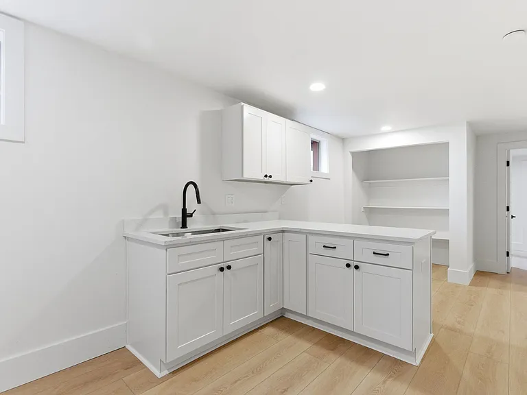 2945 NE 57th Ave — Photo 36