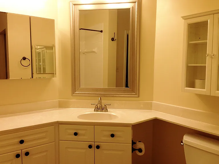 20311 Beechwood Ter #200 — Photo 2