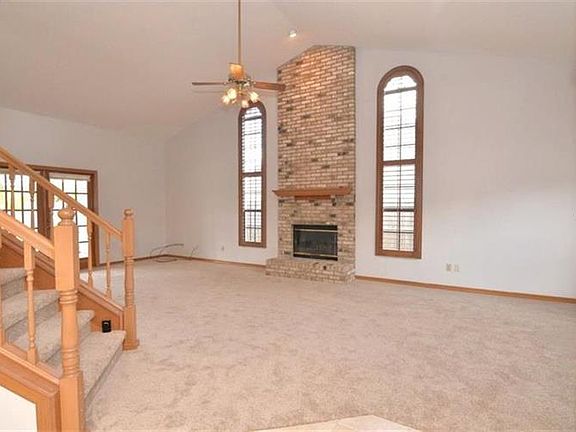 3rd image of 1478 Thornhill Cir