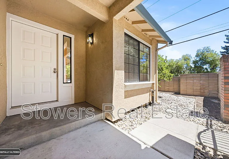 2033 Raphael Ct — Photo 3