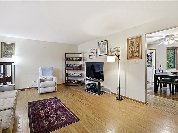 5th image of 18326 Bock Rd