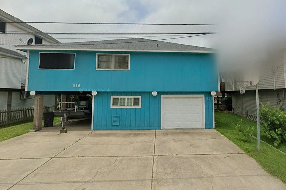 1st image of 618 Warsaw St