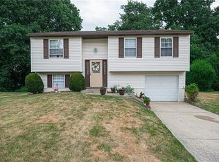 3217 Bradbury Dr, Aliquippa, PA 15001