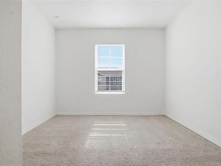 1535 Lumber Ave — Photo 17
