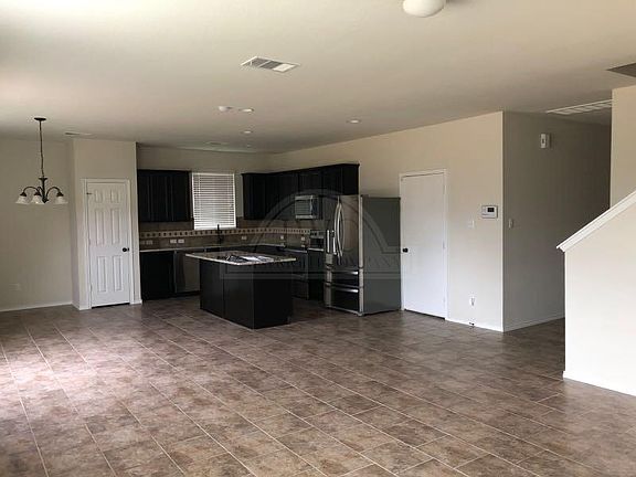 4th image of 106 W Vega Ln