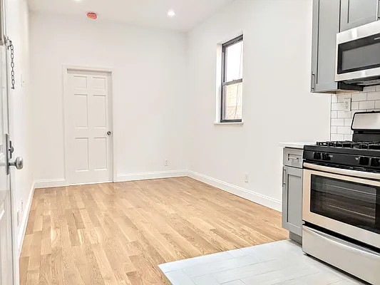 Rented by EXR | media 41