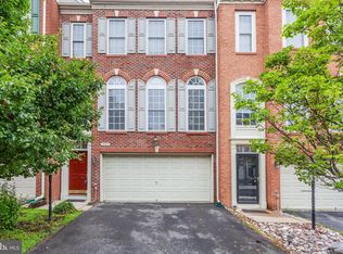 8064 Samuel Wallis St, Lorton, VA 22079