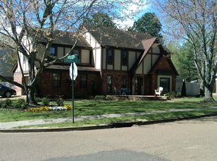 8759 Greenfields Rd, Germantown, TN 38139