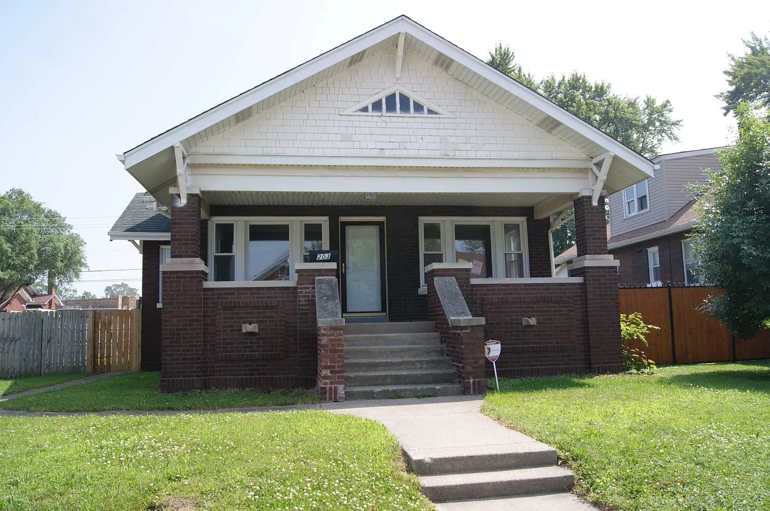 203 156th Pl photo 1