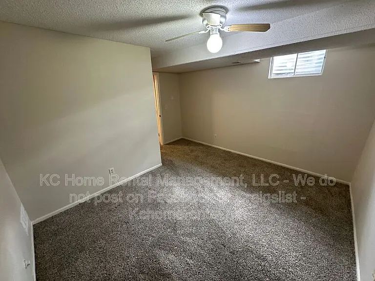 413 Lee Dr — Photo 13