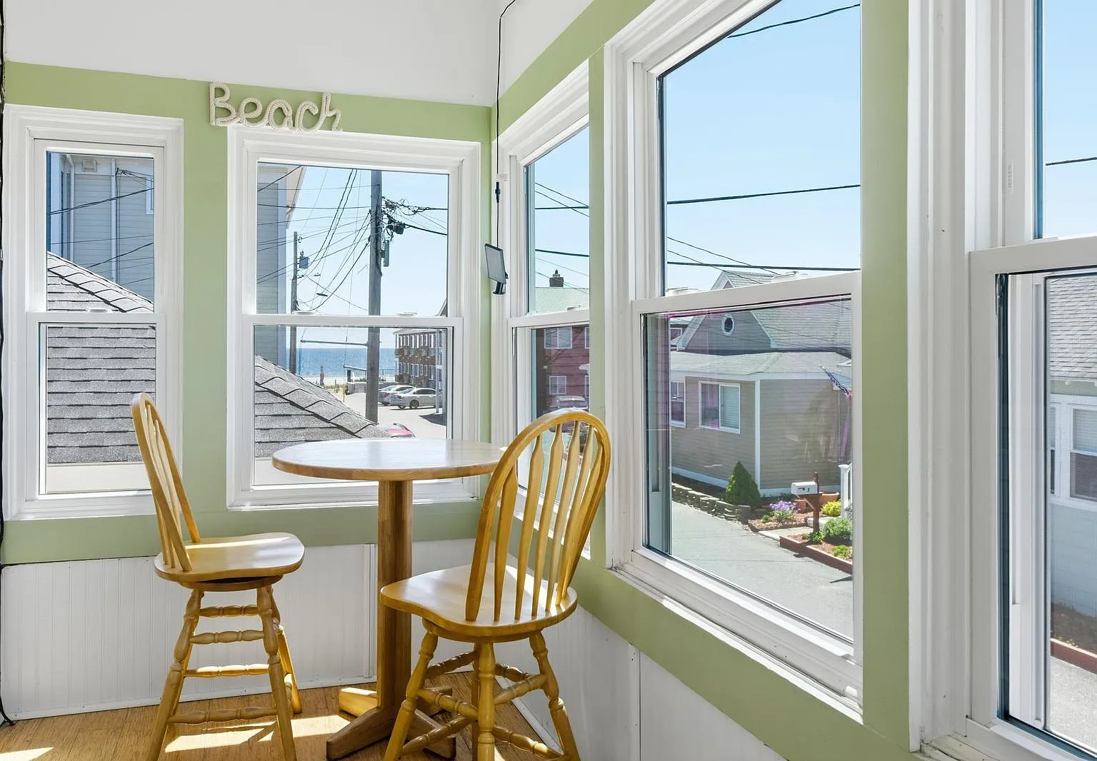 2 bed, 888 sqft, $1,800 — Photo 1