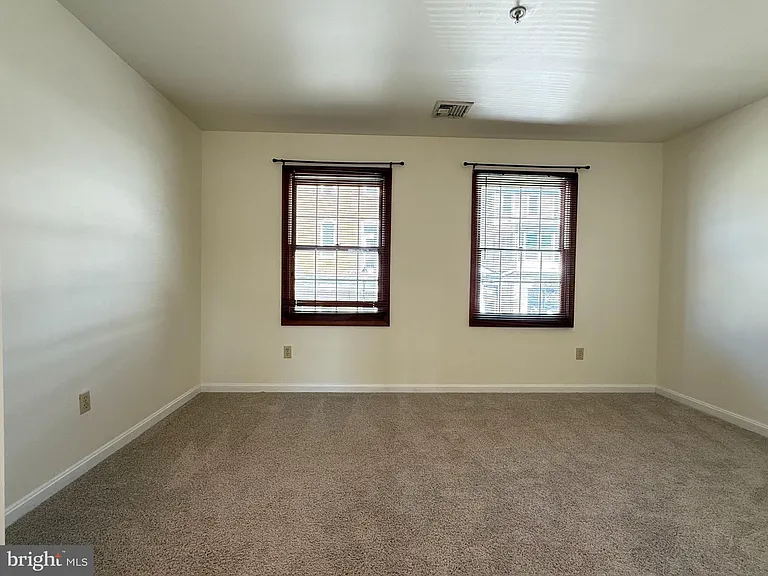 358 Main St #5 — Photo 9