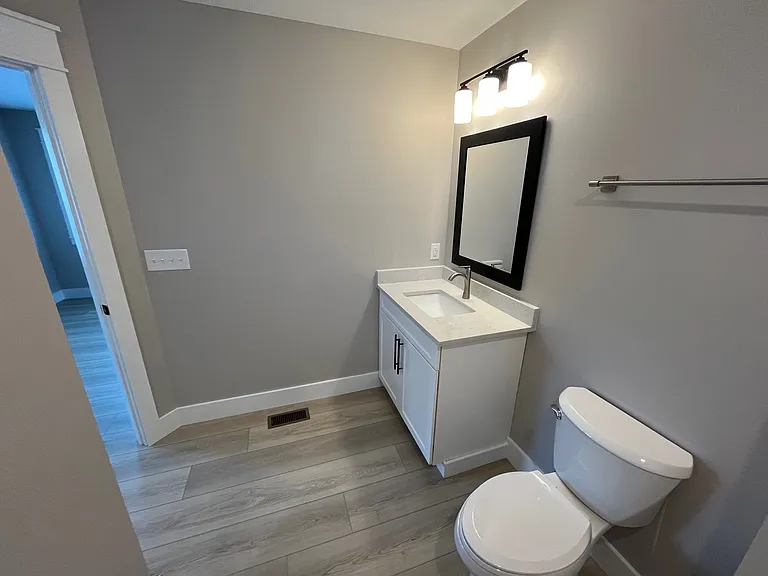 1213 N Madison St — Photo 28