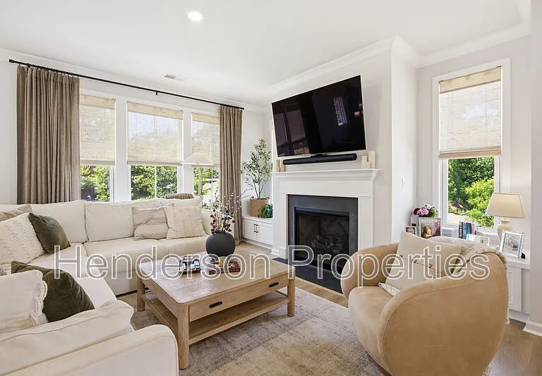 3008 Oak Landing Dr — Photo 7