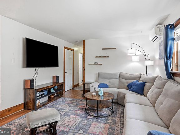 5th image of 417 Lincoln Ave