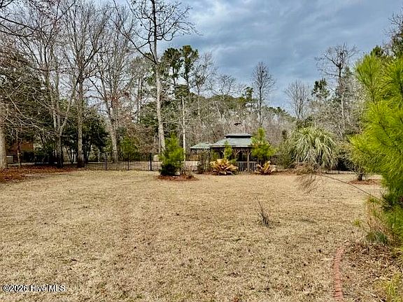 2nd image of 236 Ravenswood Road