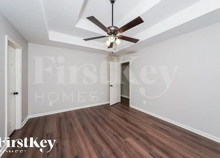 609 Camden Cove Ln — Photo 10