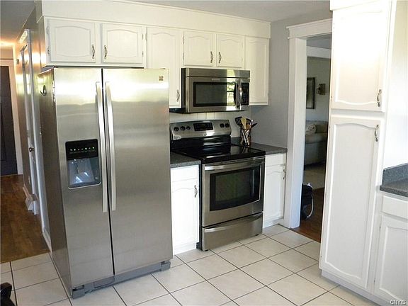 5th image of 3174 Reston Dr