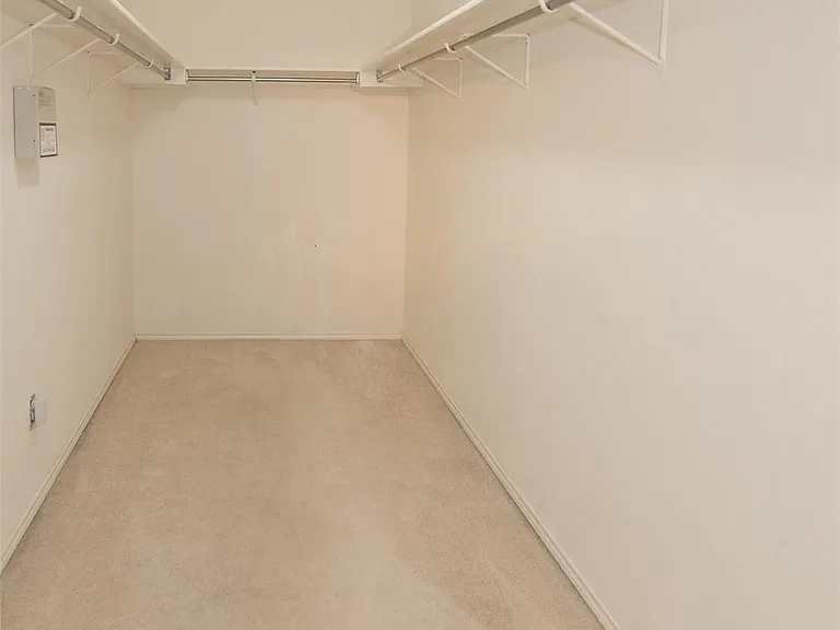 11308 Blairview Ln — Photo 17