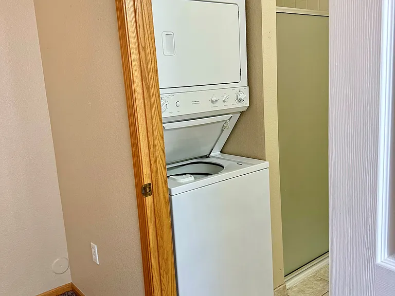 4245 Boardwalk Dr #E7 — Photo 6