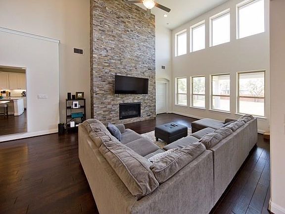 5th image of 5320 Cipriano Dr