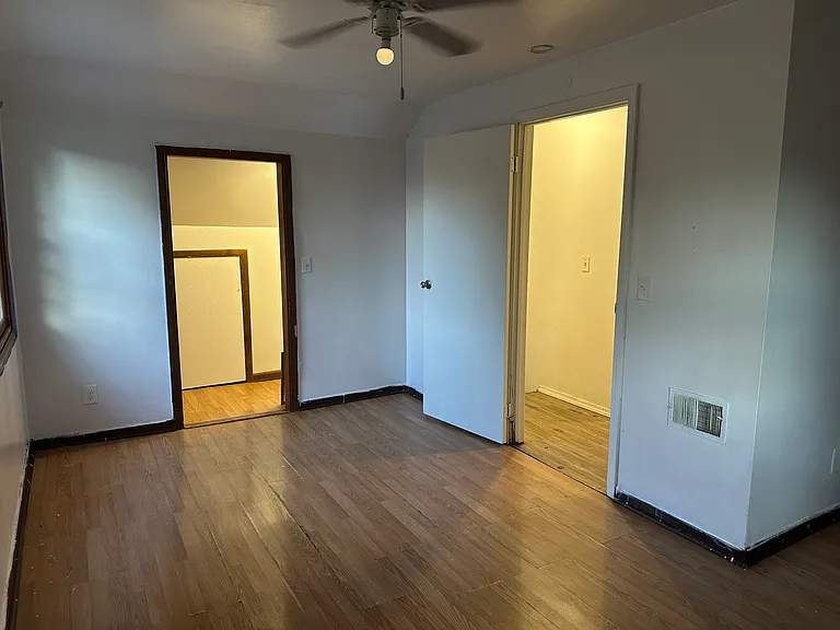 4501 Katherine St — Photo 12