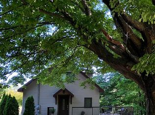 260 N Marshall Rd, Beulah, MI 49617