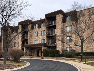 2150 Valencia Dr APT 215A, Northbrook, IL, 60062