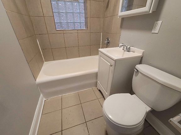2nd image of 3725 W Grand Ave APT 3S